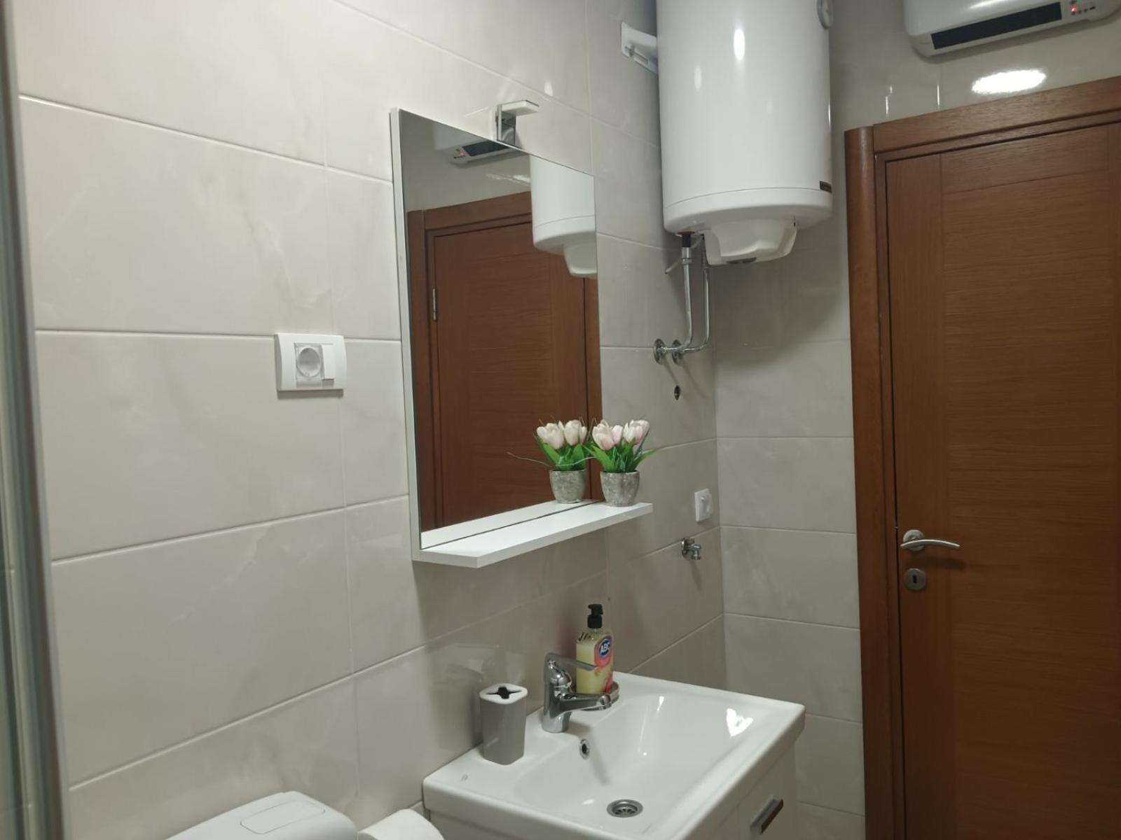Bojan Apartamento Igalo Exterior foto